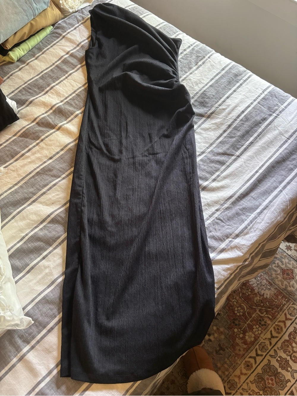 H&M Classic Black One-Shoulder Maxi Dress - Elegant Evening Wear